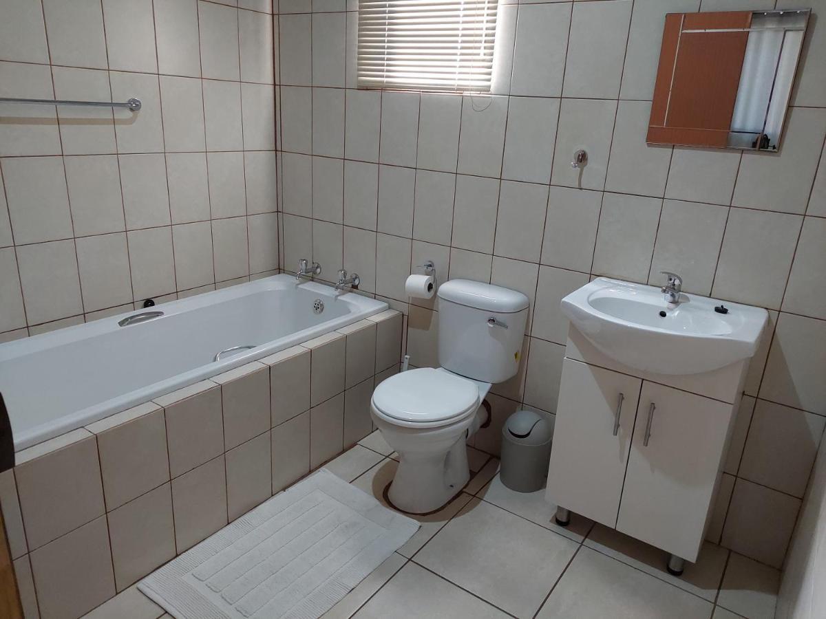 Pro Plants Accommodation 金伯利 外观 照片