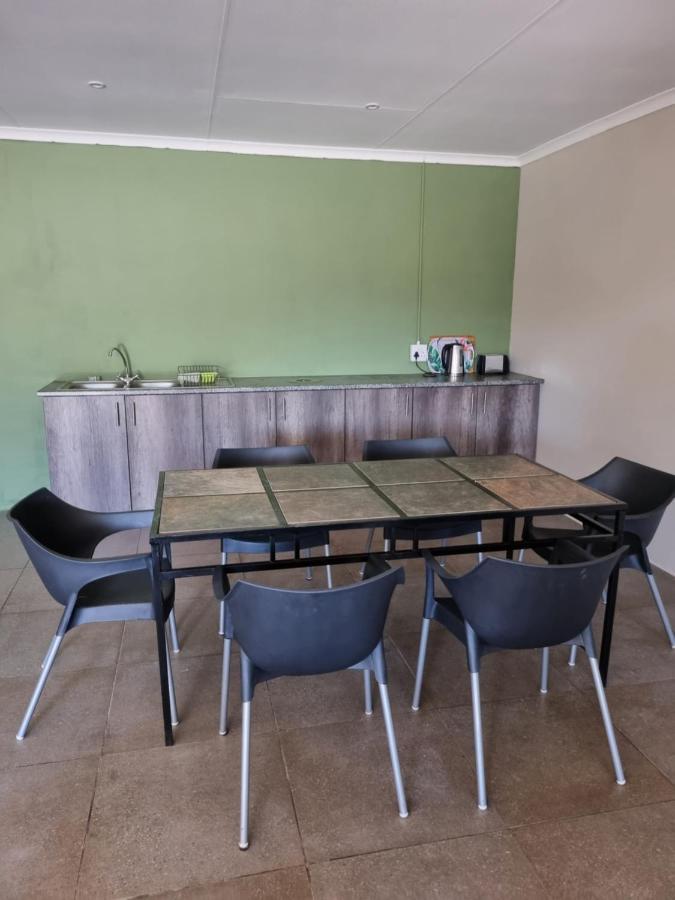 Pro Plants Accommodation 金伯利 外观 照片